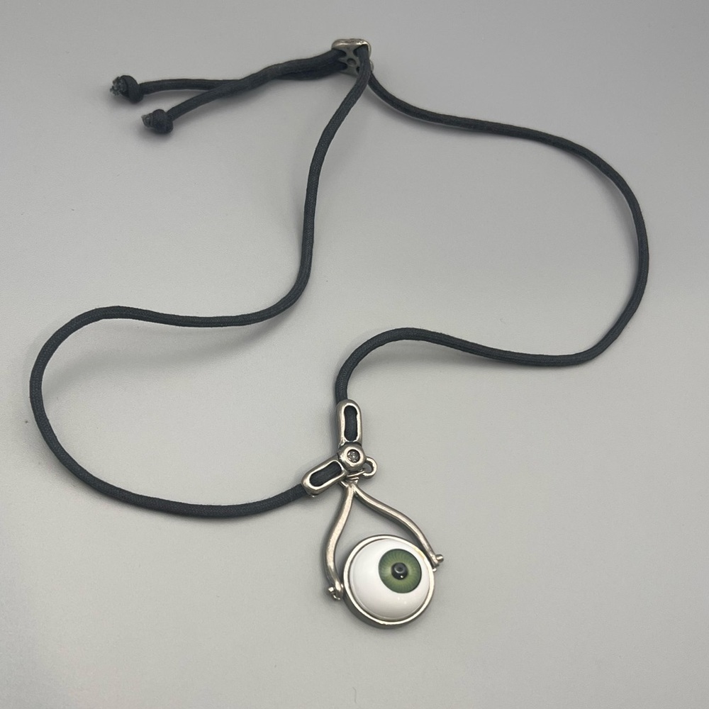 Green Eyeball Pendant Necklace Silver Tone Statement Gothic - Picture 2 of 6